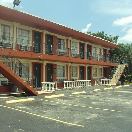 Hialeah Executive Motel Майами-Спрингс Экстерьер фото